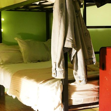 Harmony Boutique Hostel バトゥーミ エクステリア 写真