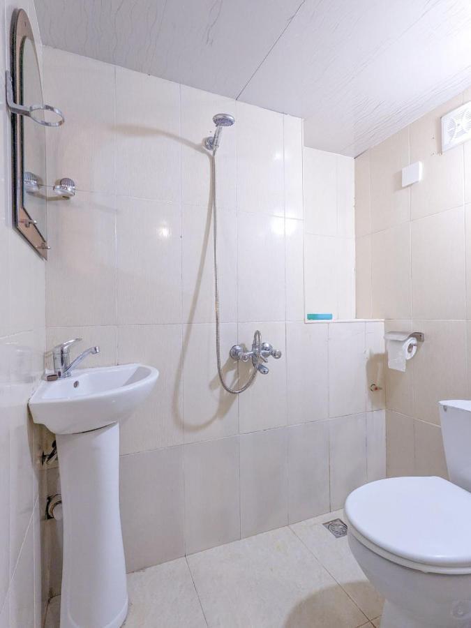 Harmony Boutique Hostel バトゥーミ エクステリア 写真