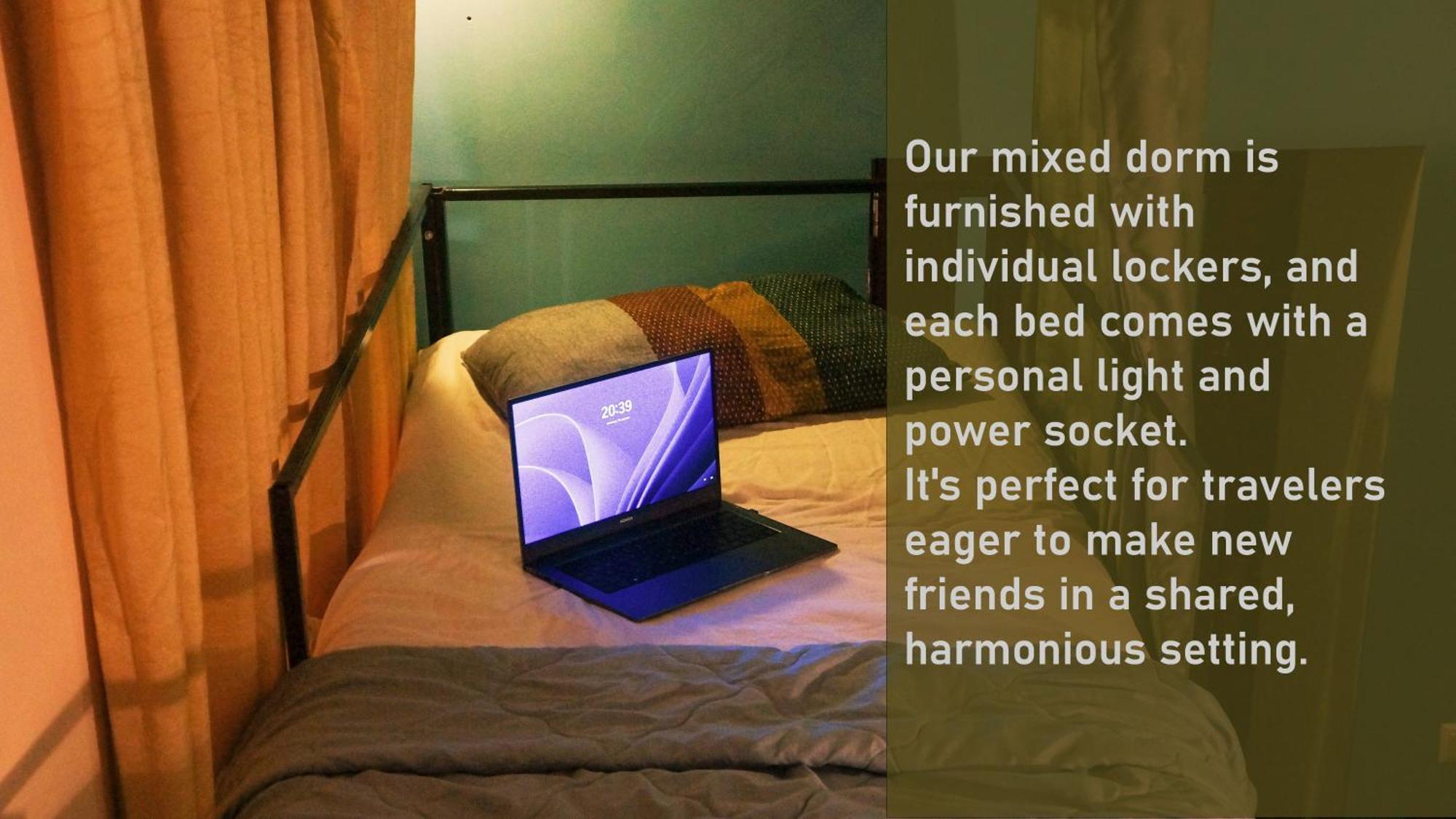Harmony Boutique Hostel バトゥーミ エクステリア 写真